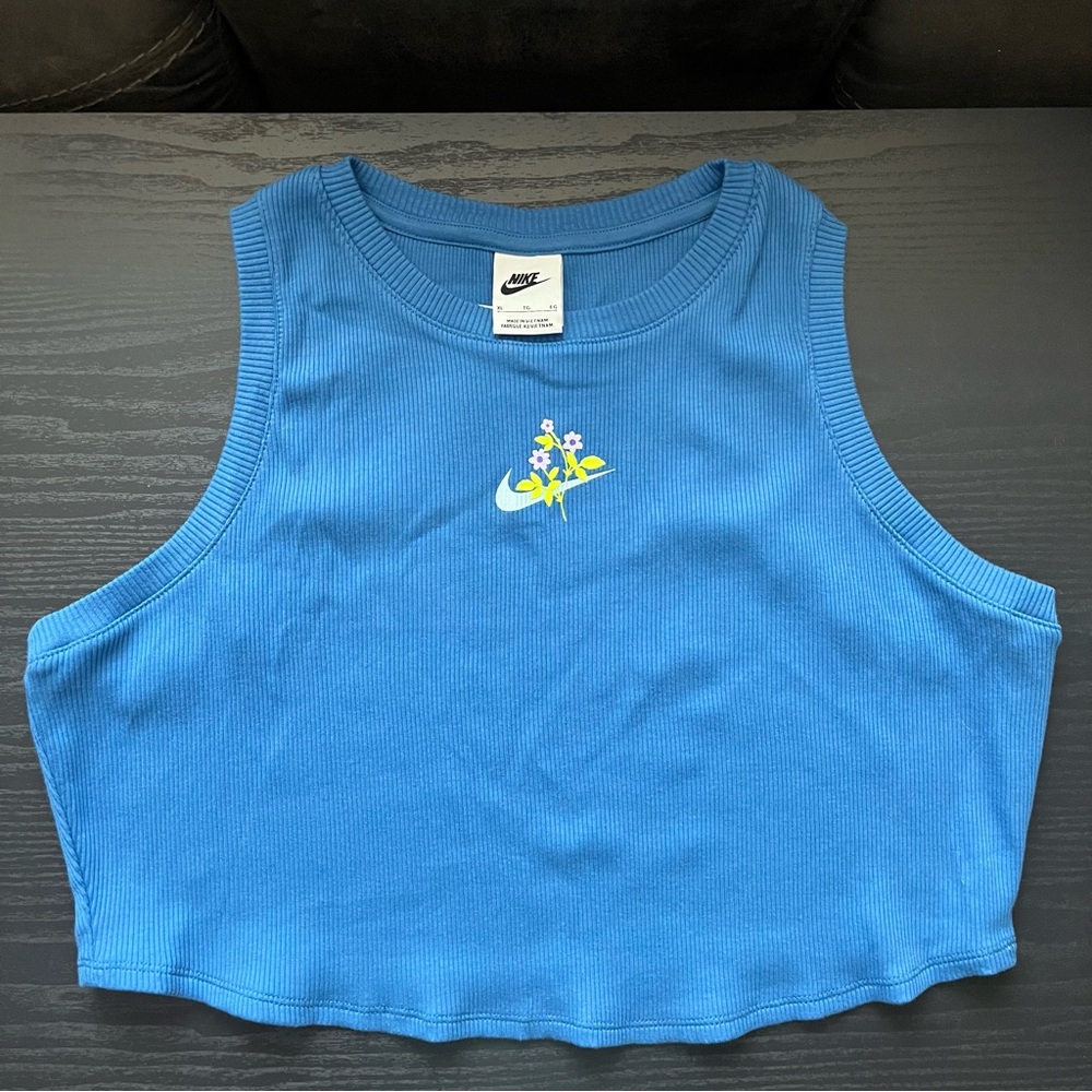 NWT Nike Ribbed Blue Cropped Tank Top